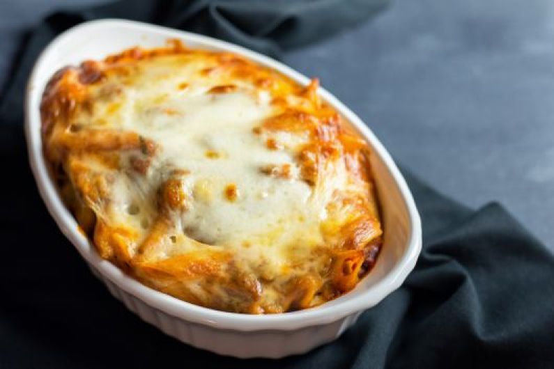 Baked Ziti with Meat in Tomato Sauce 